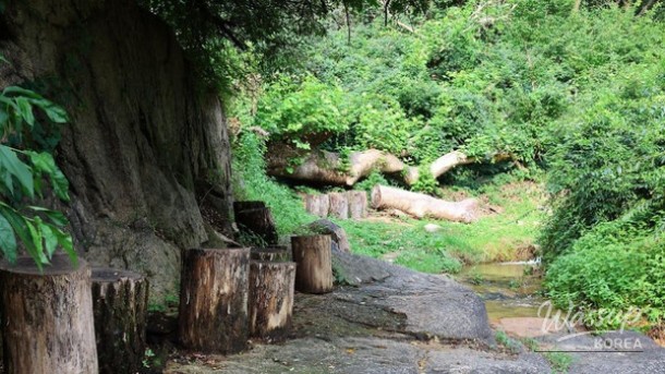 Discovering Baeksasil Valley: A Hidden Gem in the Heart of Seoul_03