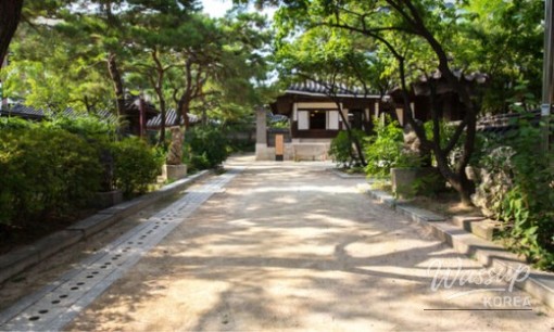 Discovering Baeksasil Valley: A Hidden Gem in the Heart of Seoul_08