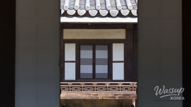 Discovering the Serenity of Unhyeongung Palace_02