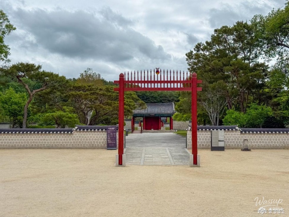The Sacred Site of the Seven Hundred Martyrs in Geumsan_04
