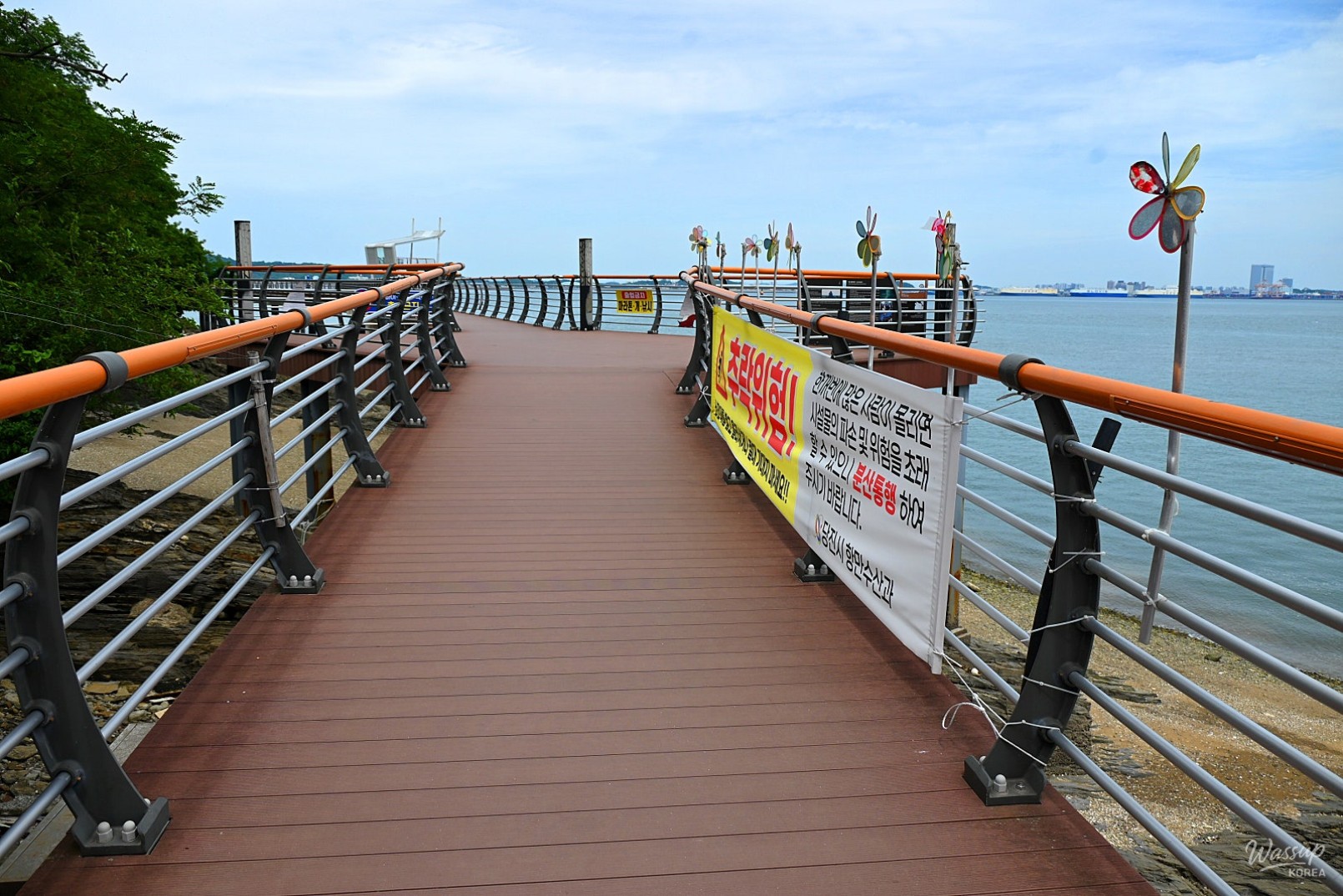 A Unique Healing Path Along the Sea: Hanjin Port and the Coastal Deck Trail in Dangjin_03