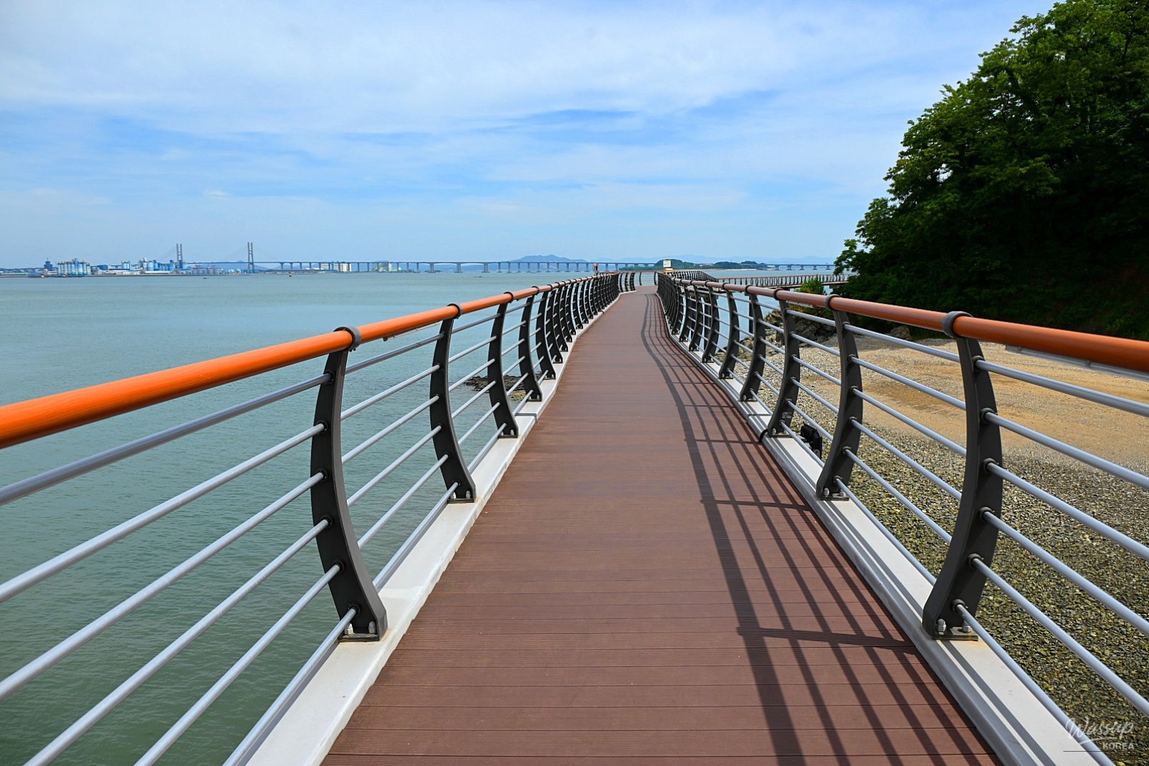 A Unique Healing Path Along the Sea: Hanjin Port and the Coastal Deck Trail in Dangjin_01