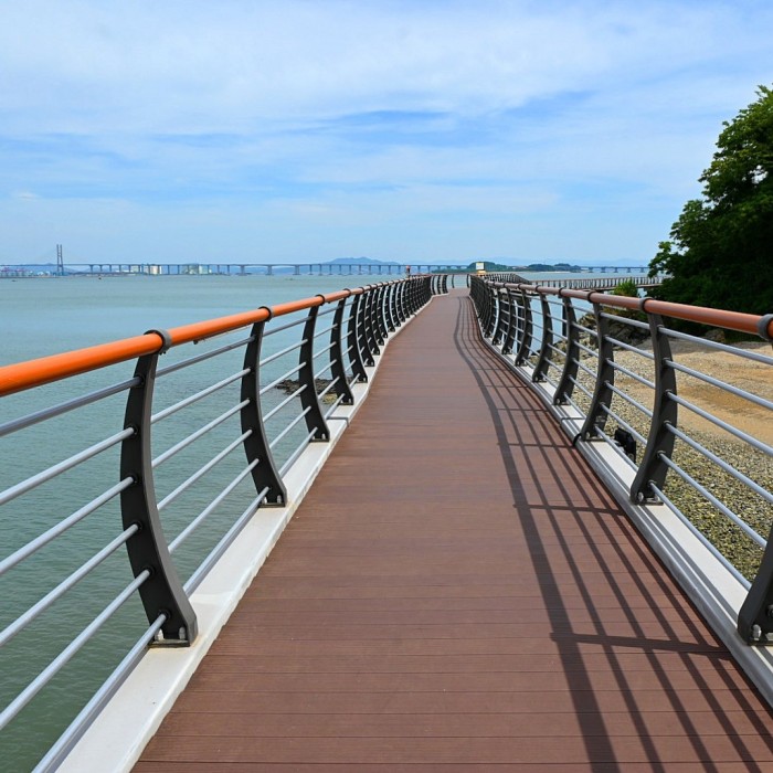 A Unique Healing Path Along the Sea: Hanjin Port and the Coastal Deck Trail in Dangjin4183