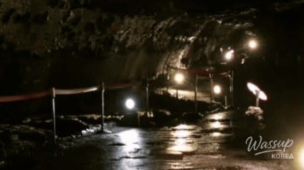 Exploring the Mystical Underground World of Manjanggul Cave in Jeju_05