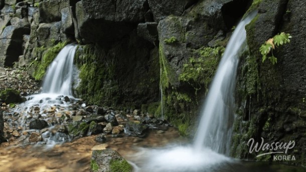 Discovering the Enchantment of Pocheon's Dove Nest Waterfall_03