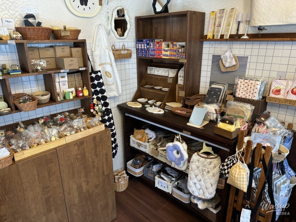 A Relaxing Summer Journey in Pohang: Exploring Guryongpo and Homigot_04