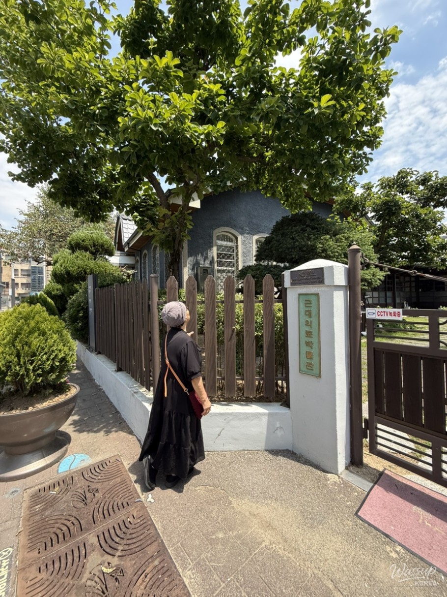 A Visit to the Modern Medical Museum in Geochang_02