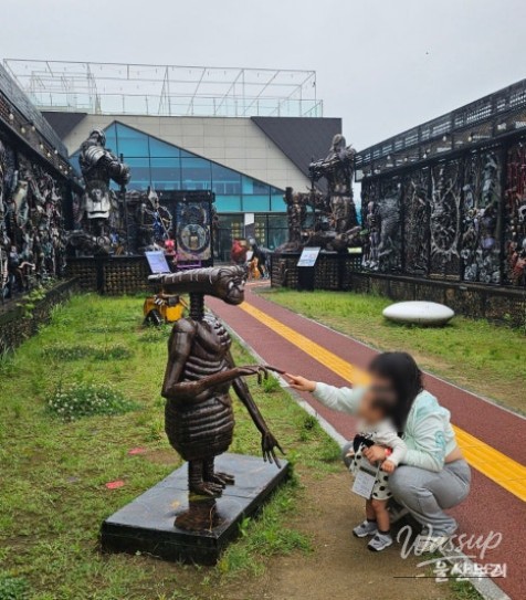 Discovering the Fe01 Regeneration Cultural Space and the Upcoming Environmental Art Festival_04