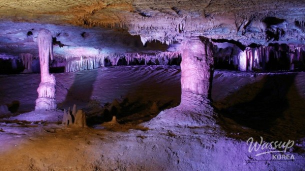 Discovering the Enigmatic Cheongok Golden Bat Cave in Donghae_01
