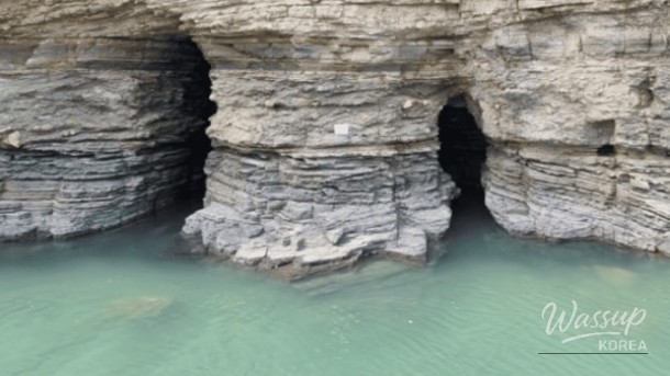 Discover the Wonders of Chaeseokgang: A Hidden Gem of Nature_02