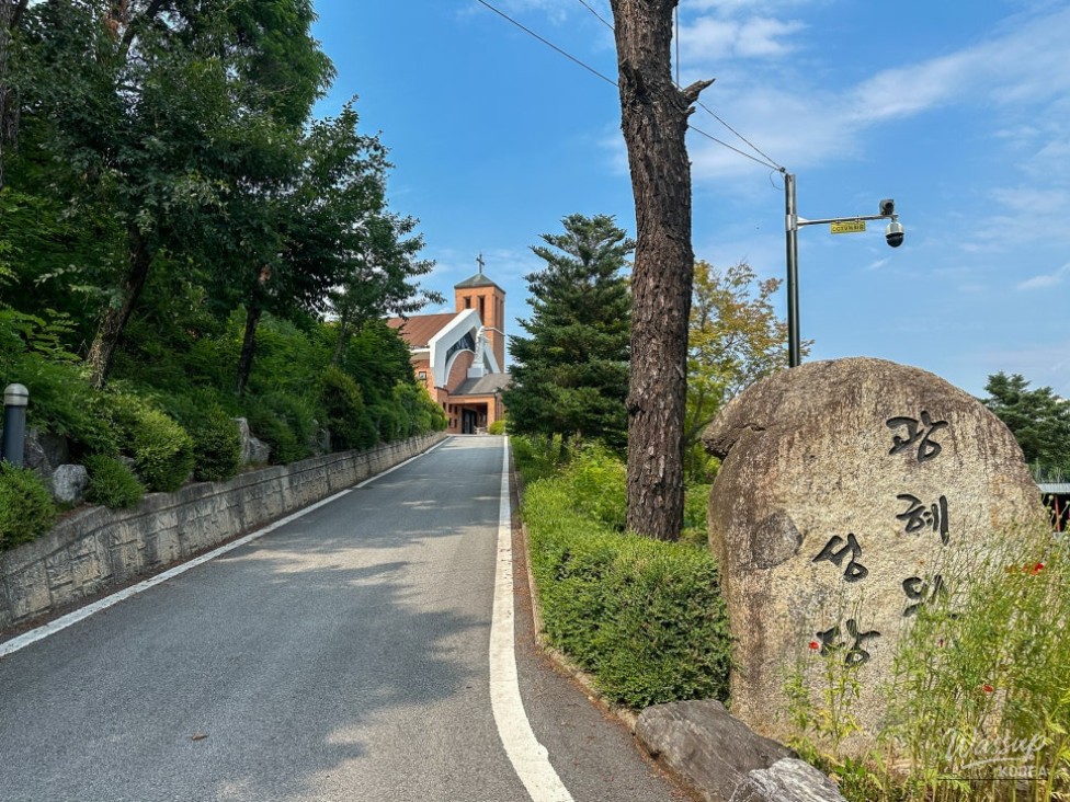 Exploring Gwanghyeon Cathedral: A Hidden Gem in Jincheon_04