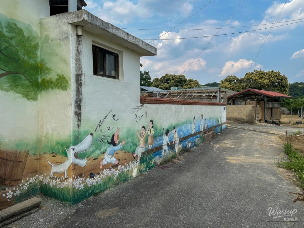Exploring Sangri Mural Village in Jincheon_11