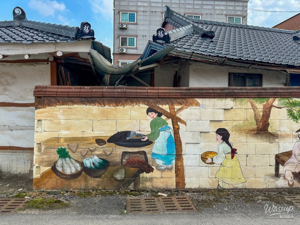 Exploring Sangri Mural Village in Jincheon_09