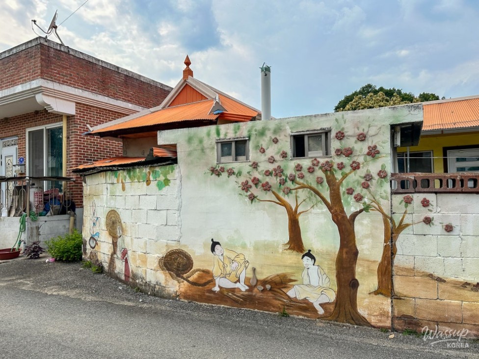 Exploring Sangri Mural Village in Jincheon_12