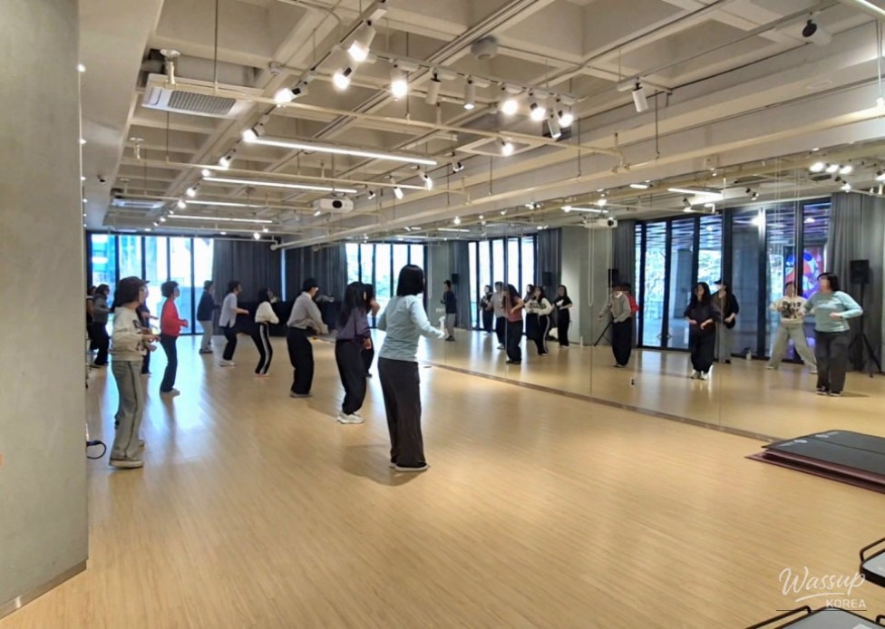 Experience Unique Sports Classes at 'Sports in Art Station'_02