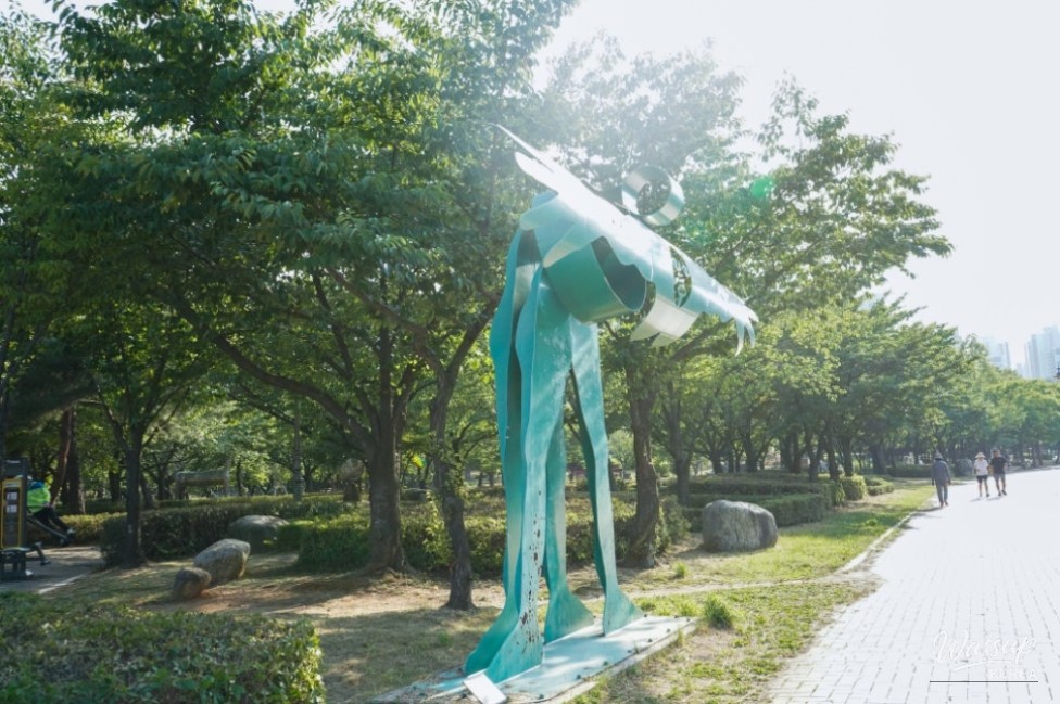 Exploring the Art and Nature of Ansan: The 'Eye-Path' Exhibition_09