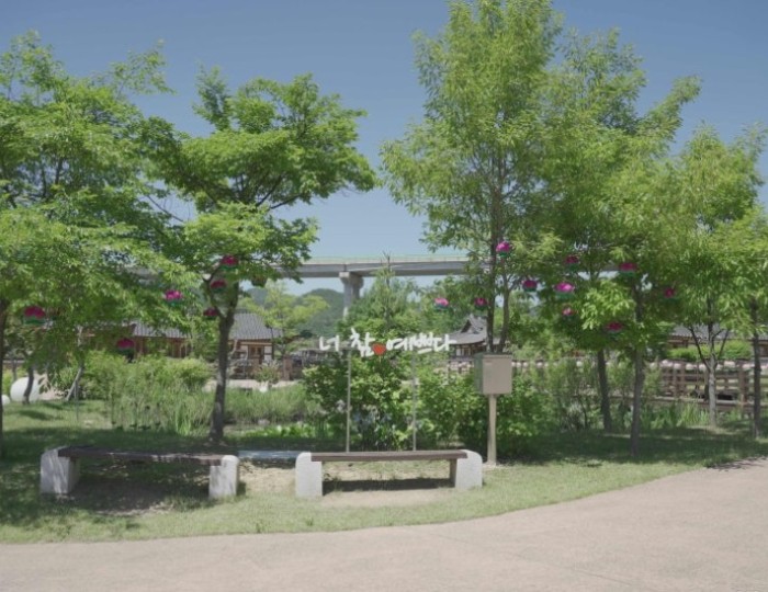 The Historic Site of Silla Buddhism in Gumi, Gyeongsangbuk-do float