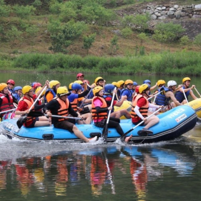 Experience Thrilling Rafting in Muju!4388