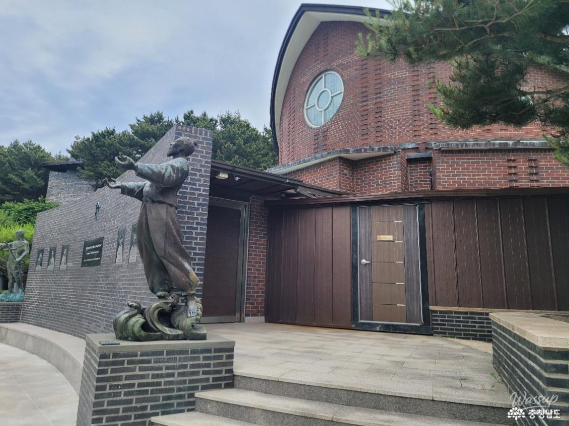 Exploring the Galmaemot Martyrdom Site in Boryeong, South Korea_10