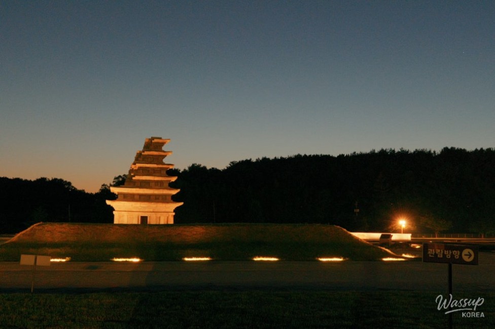 A Night Walk Through Iksan Mireuksaji: Embracing the Moonlit Night of Baekje_02