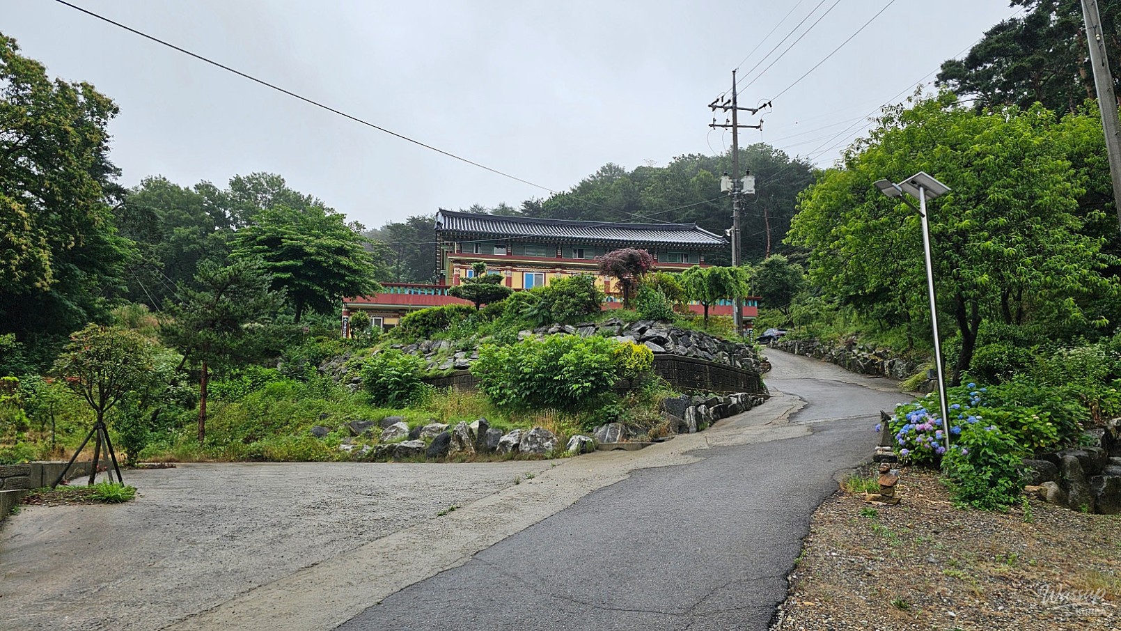 Finding Serenity at Seowonsa Temple_01