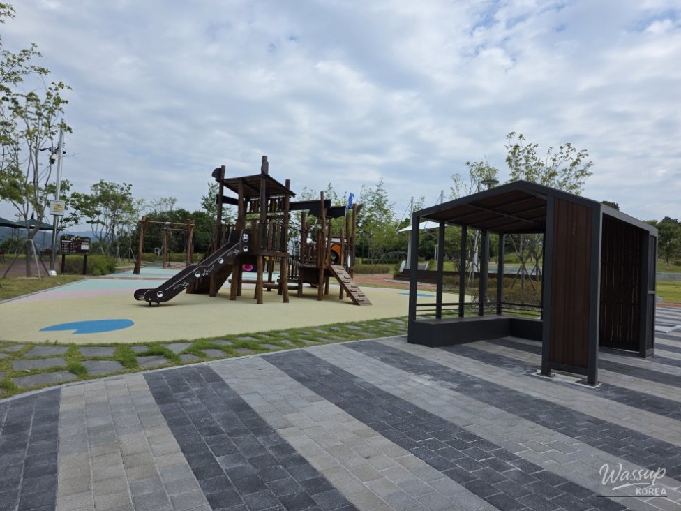 Exploring Jincheon Second Neighborhood Park_06