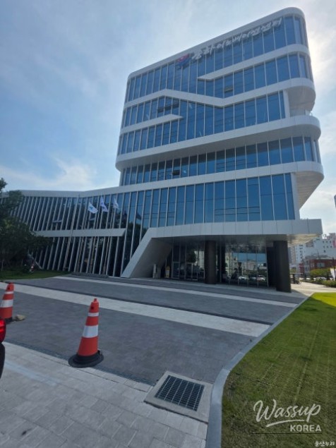 A Family-Friendly Cultural Space: Ulsan Children's and Youth Library_02