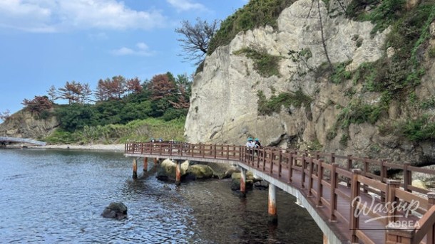 Explore Korea's Stunning Coastal Trails This Summer_04
