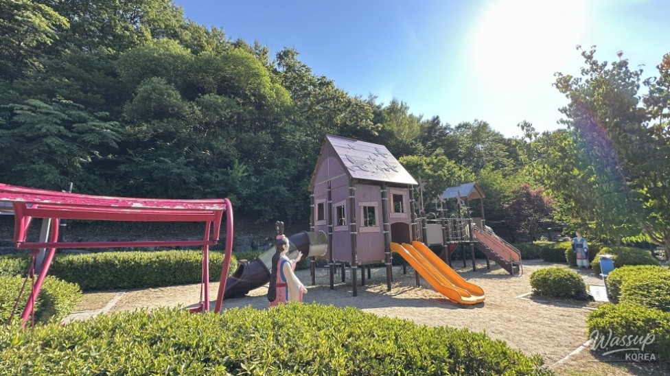 Exploring the Beauty of Seongbulsan Natural Recreation Forest_06