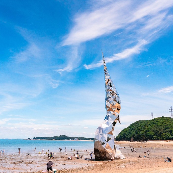 Discovering Waemok Village Beach: A Summer Paradise4564