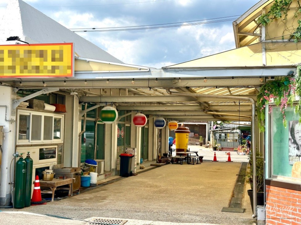 Exploring Cheongha Gongjin Market: A Slice of 'Hometown Cha-Cha-Cha'_02