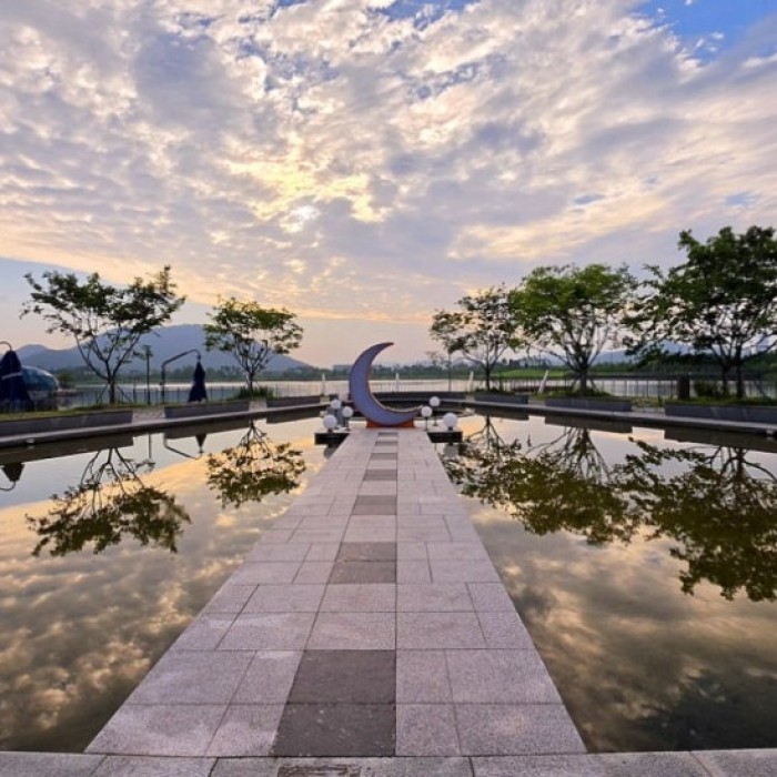 Exploring the Beauty of Sejong Lake Park in Summer452