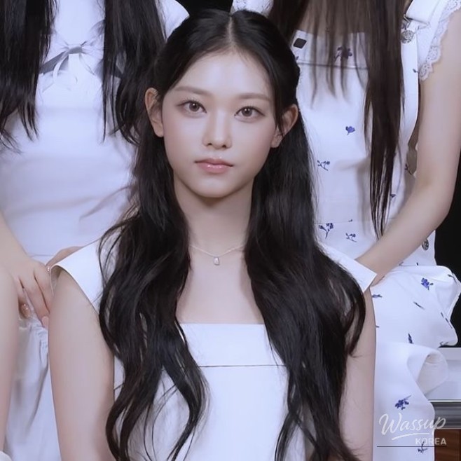 Exploring the Cat-like Visuals and Makeup of K-Pop Idols_02
