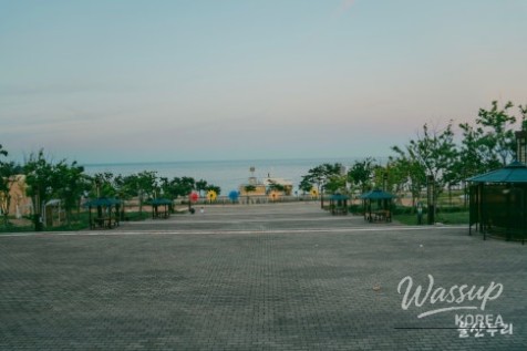 Exploring the Night Walkway of Gangdong Beach in Ulsan_02