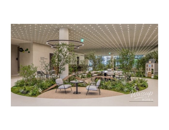 Discover the Artistic Oasis in Gangnam: The SHARP Gallery float