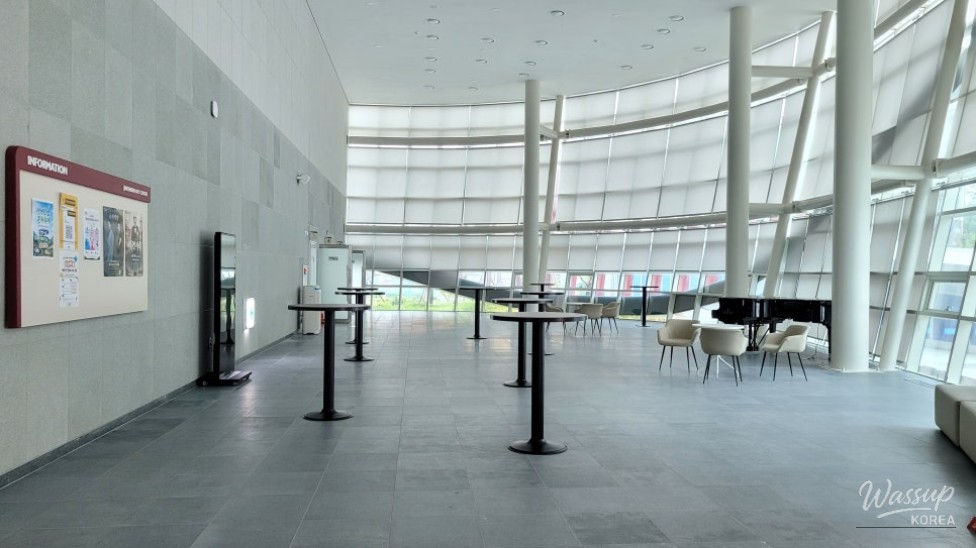 The Completion of Jincheon Arts Center and My Experience at the Play_06