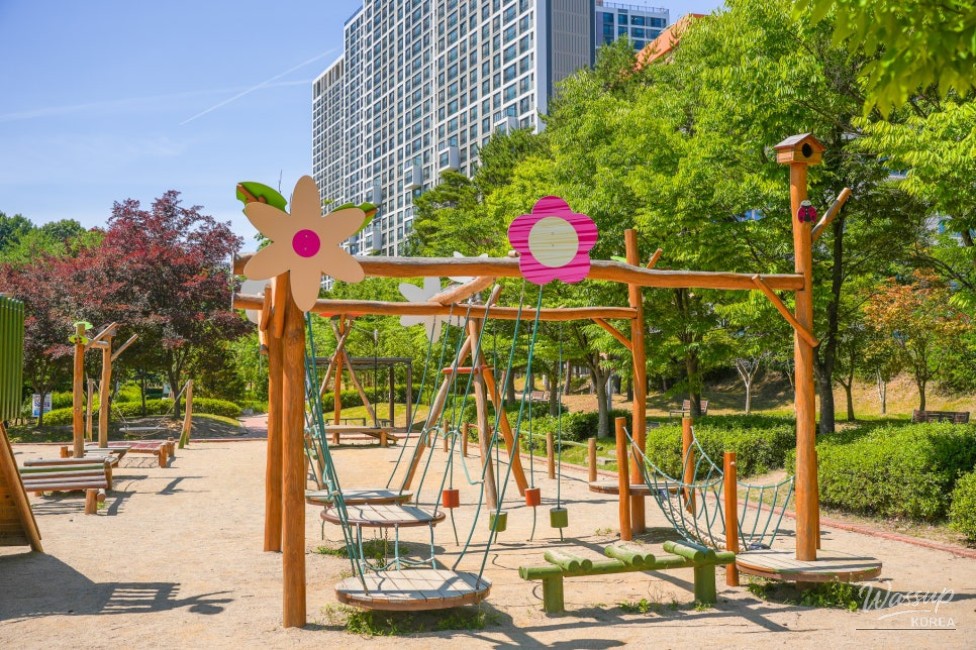 Exploring Yeonaduri Park: A Family-Friendly Oasis_02