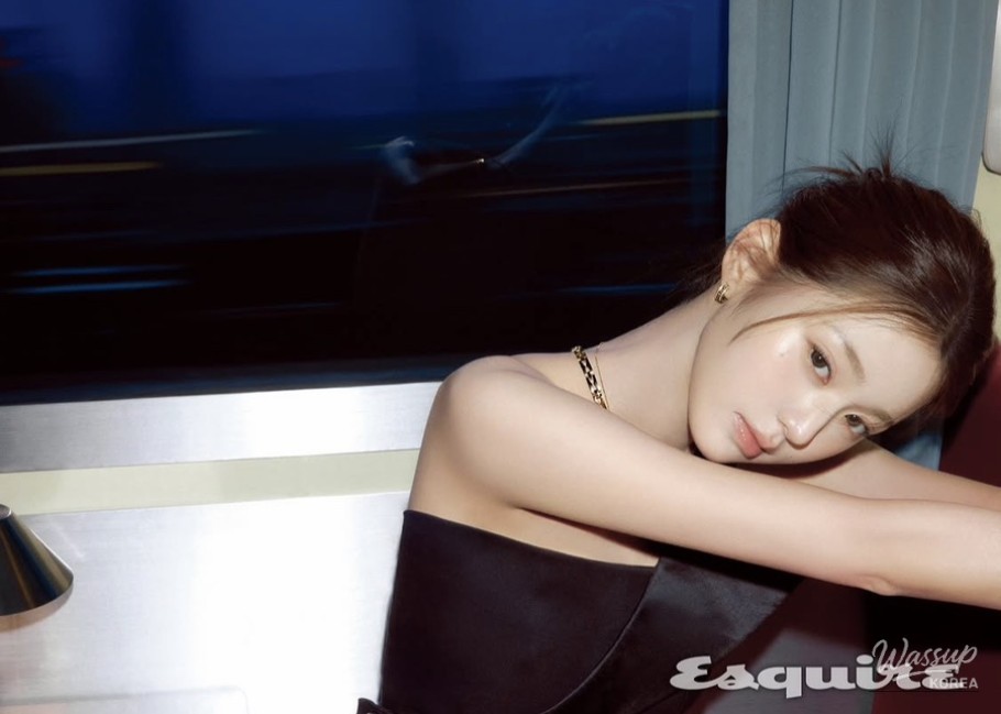 Jang Won-young's No Eyeliner Makeup: A Fresh Take_03