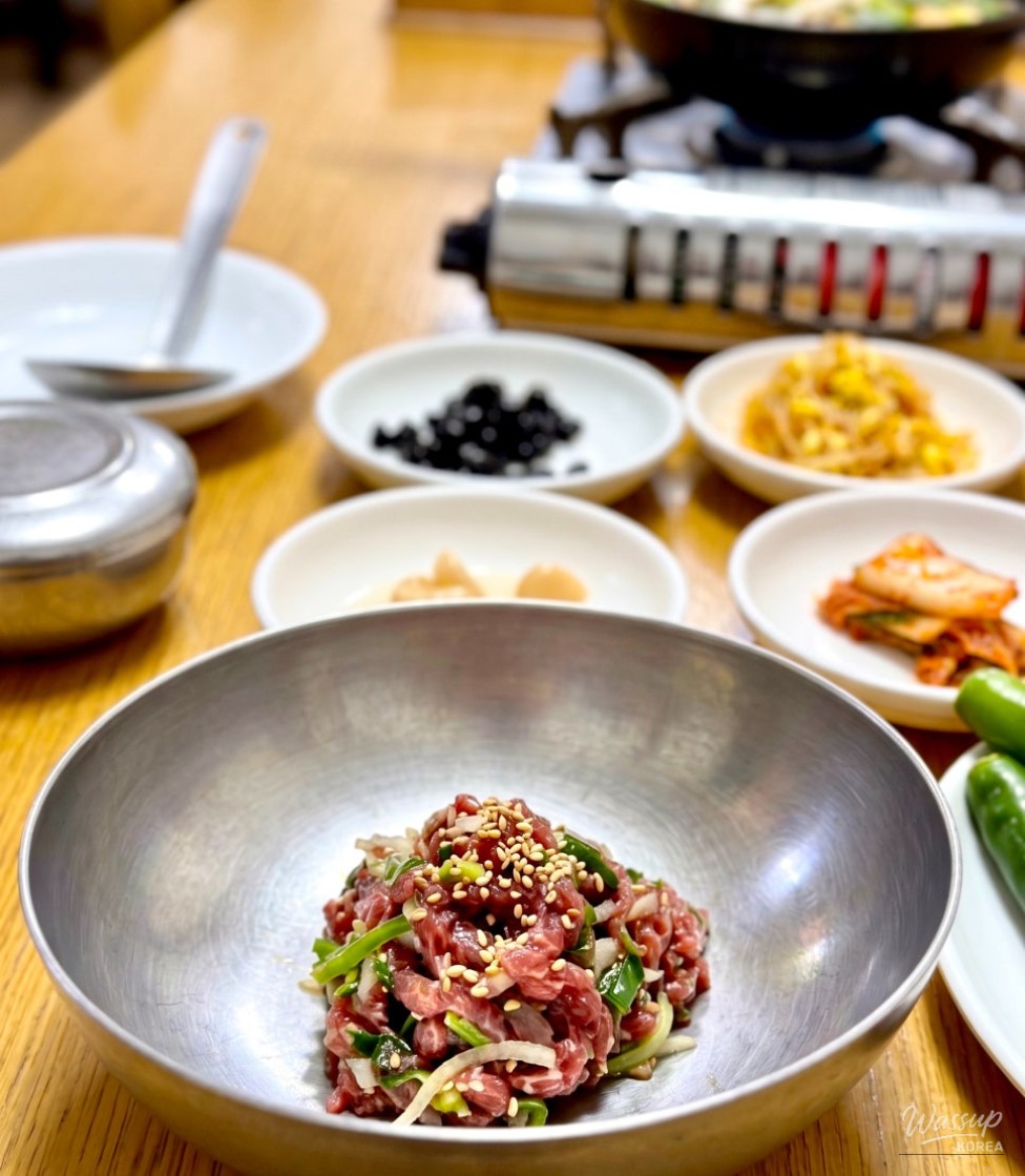 Exploring the Delights of Yeongcheon: Yukhoe Bibimbap_01