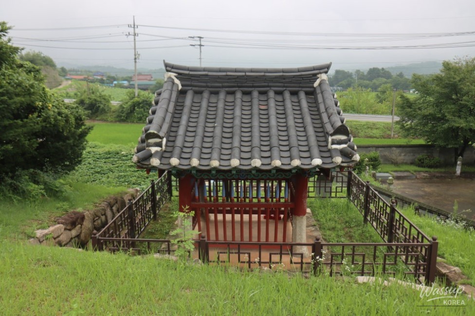 Exploring the Historic Jangdam Chungshingak in Goesan_07