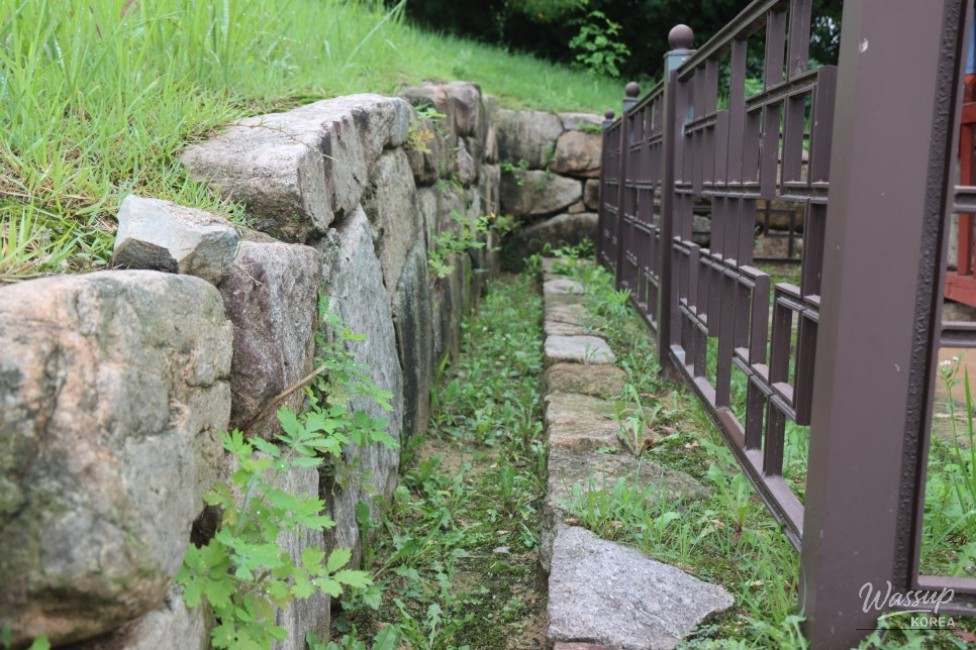 Exploring the Historic Jangdam Chungshingak in Goesan_08