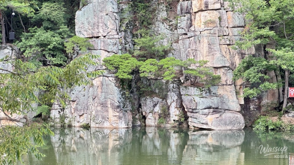 Discovering the Beauty of Huayang Valley in Summer_08