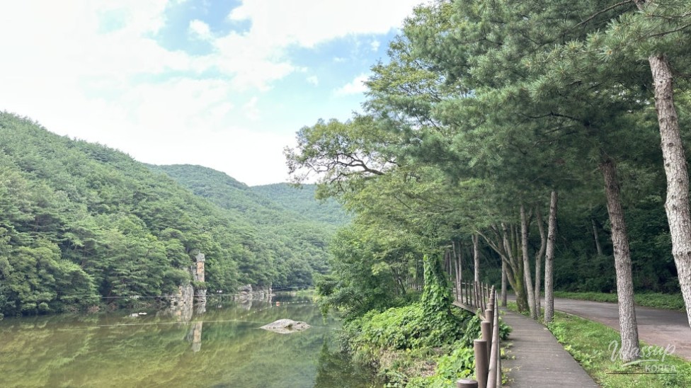 Discovering the Beauty of Huayang Valley in Summer_07
