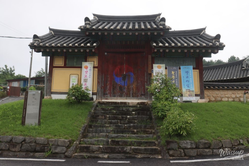 Exploring Cheong-an Hyanggyo: A Cultural Journey_03
