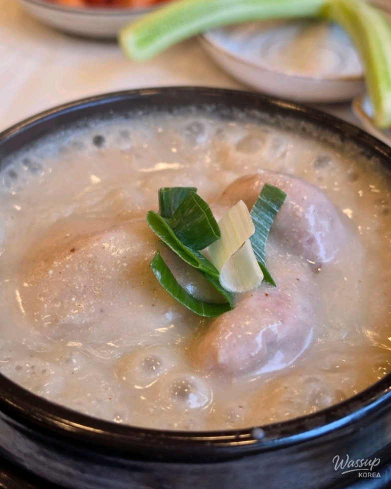 A Warm Bowl of Health: Exploring Ansan's Gyeongbokgung Perilla Chicken Soup_03