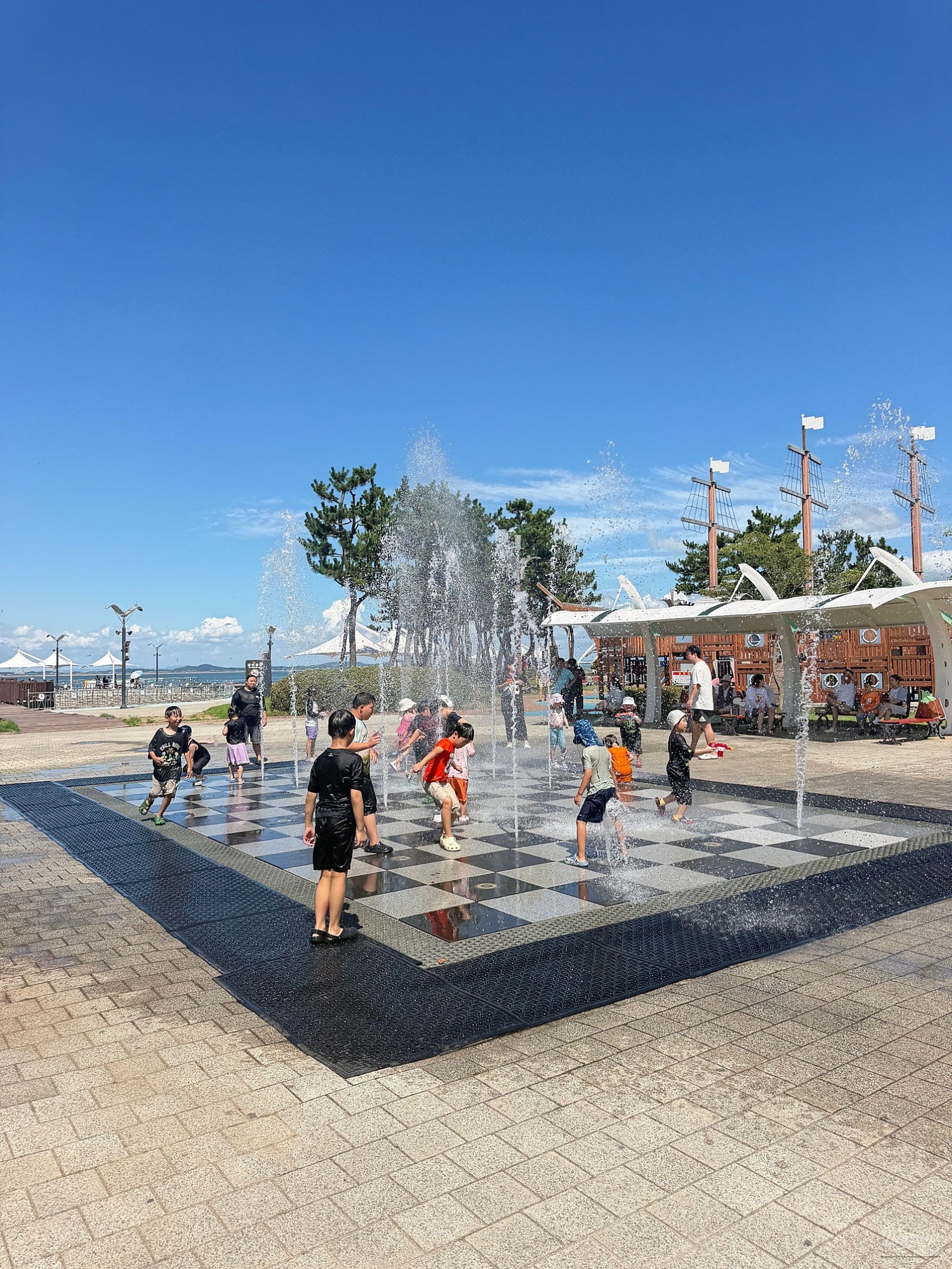 Exploring the Beautiful Sapgyoho Sea Garden in Dangjin_03