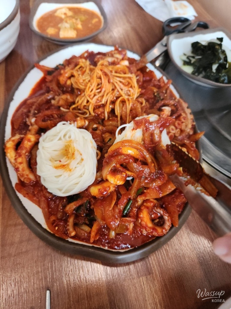 Delicious Spicy Octopus Stir-Fry at Palpal Octopus_12