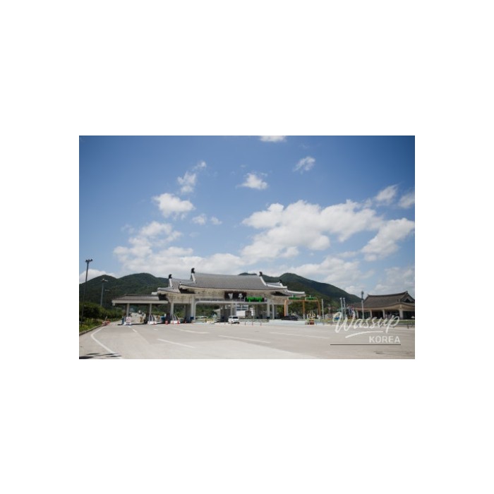 A Day in the Quiet Village of Jaribat, Gyeongju2388