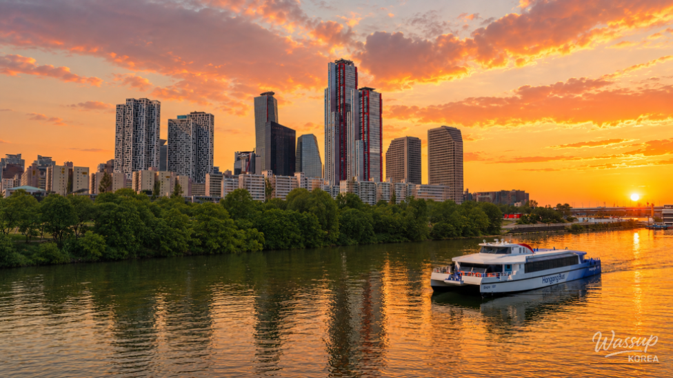 Enjoy the Nighttime Charm of the Han River with Han River Bus_02