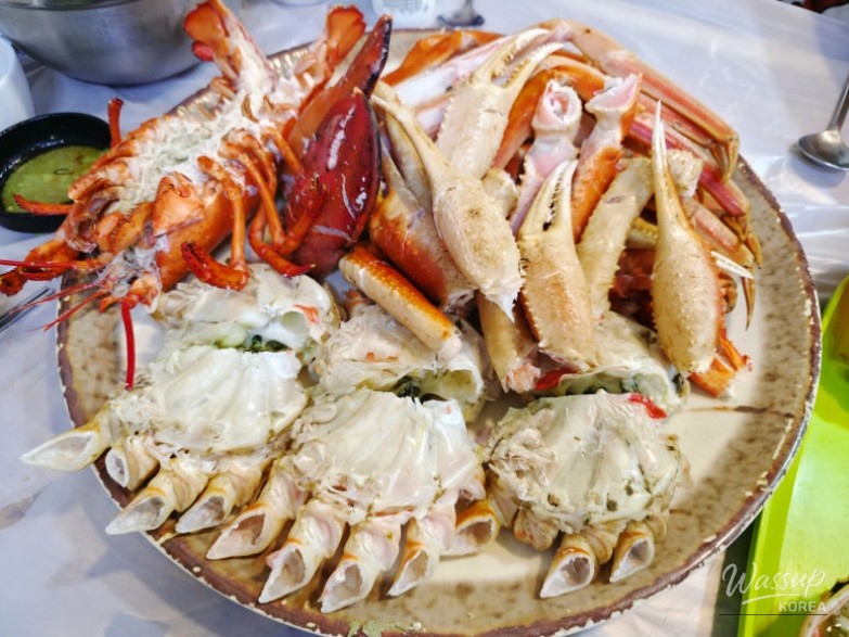 A Family Summer Trip to Busan: Discovering the Delicious King Crab_01